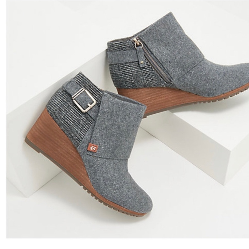 PRICE DROP! Wedge Booties